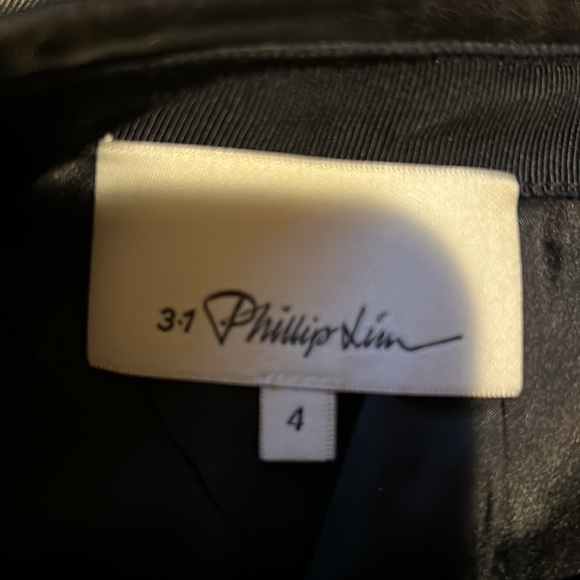 Philip lim skirt to go with or without coat - Picture 6 of 7